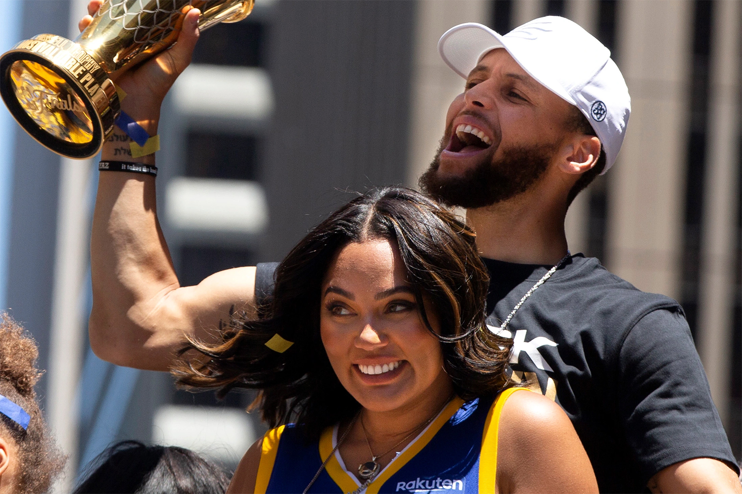 Watch: Steph Curry, Ayesha Curry "Champion Bubble" - DancehallMag